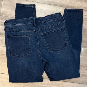 Size 12 Old Navy Rockstar Blue Super Skinny Jeans Stretchy Denim. Very comfy